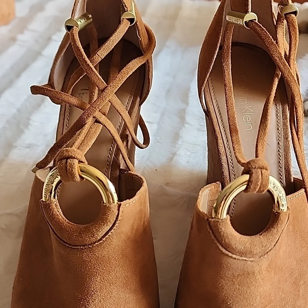 CALVIN KLEIN strappy Suede platform heels. Like new.